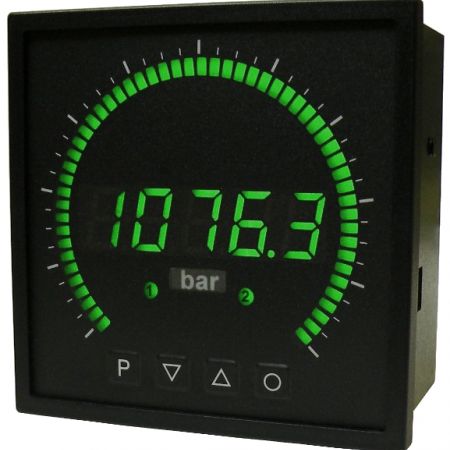 Digitale Messgeräte Typ MB2... für die Impulsmessung von 0,01 Hz bis 999,9 kHz z. B. für die Drehzahlüberwachung von Motoren. Rechteckige Bauform (Profilanzeigen).